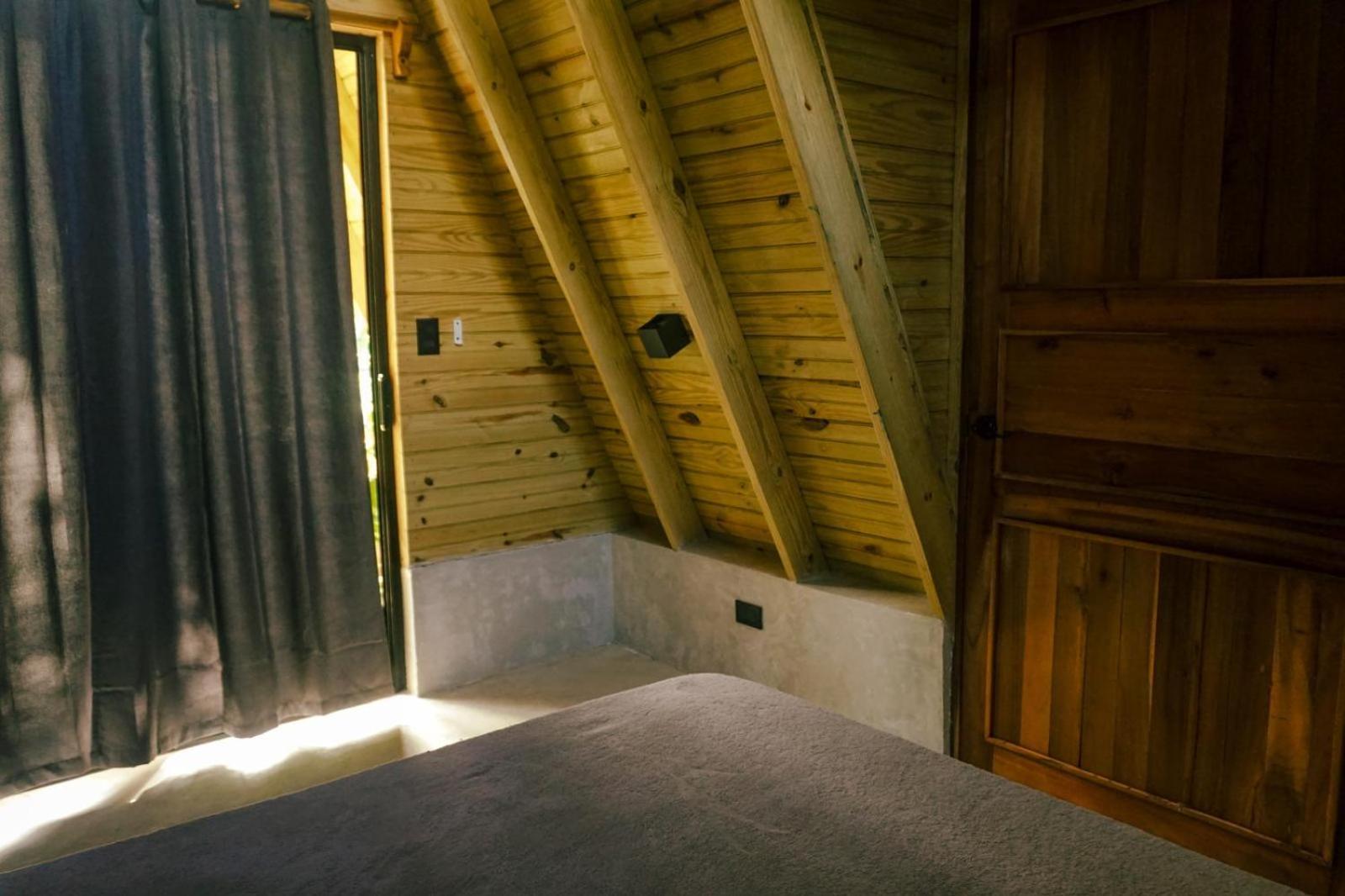 Leisy'S Garden Hostel & Rooms Samana Екстериор снимка