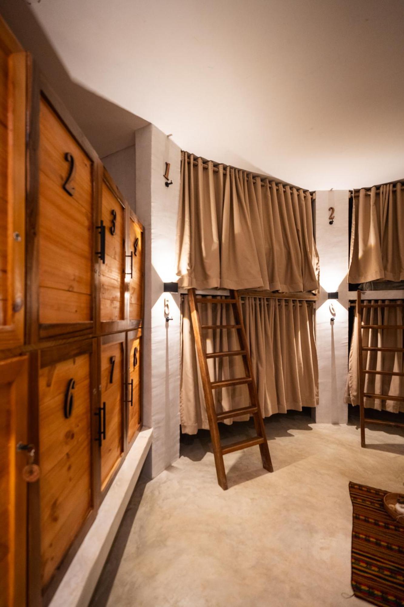 Leisy'S Garden Hostel & Rooms Samana Екстериор снимка