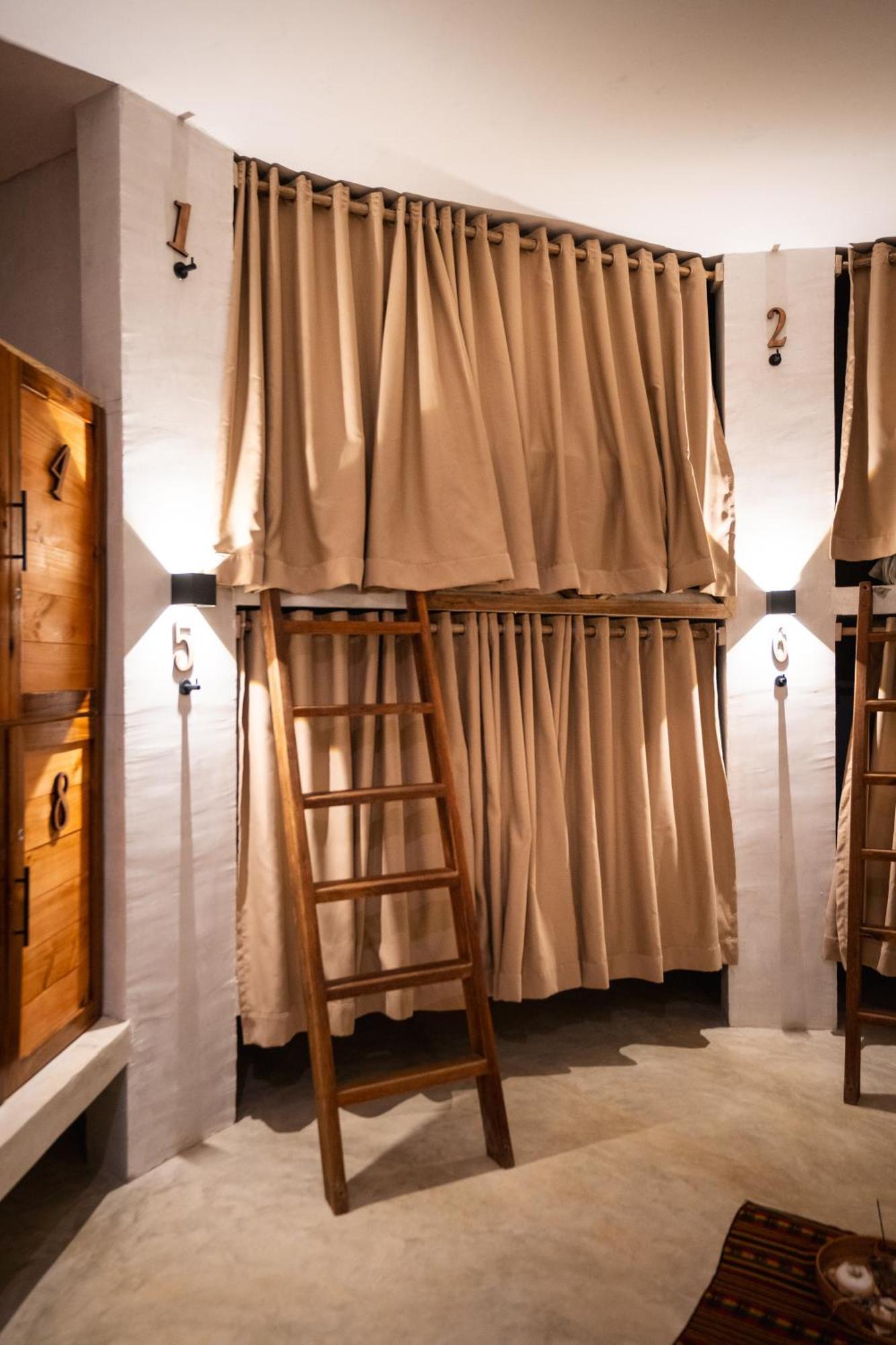 Leisy'S Garden Hostel & Rooms Samana Екстериор снимка