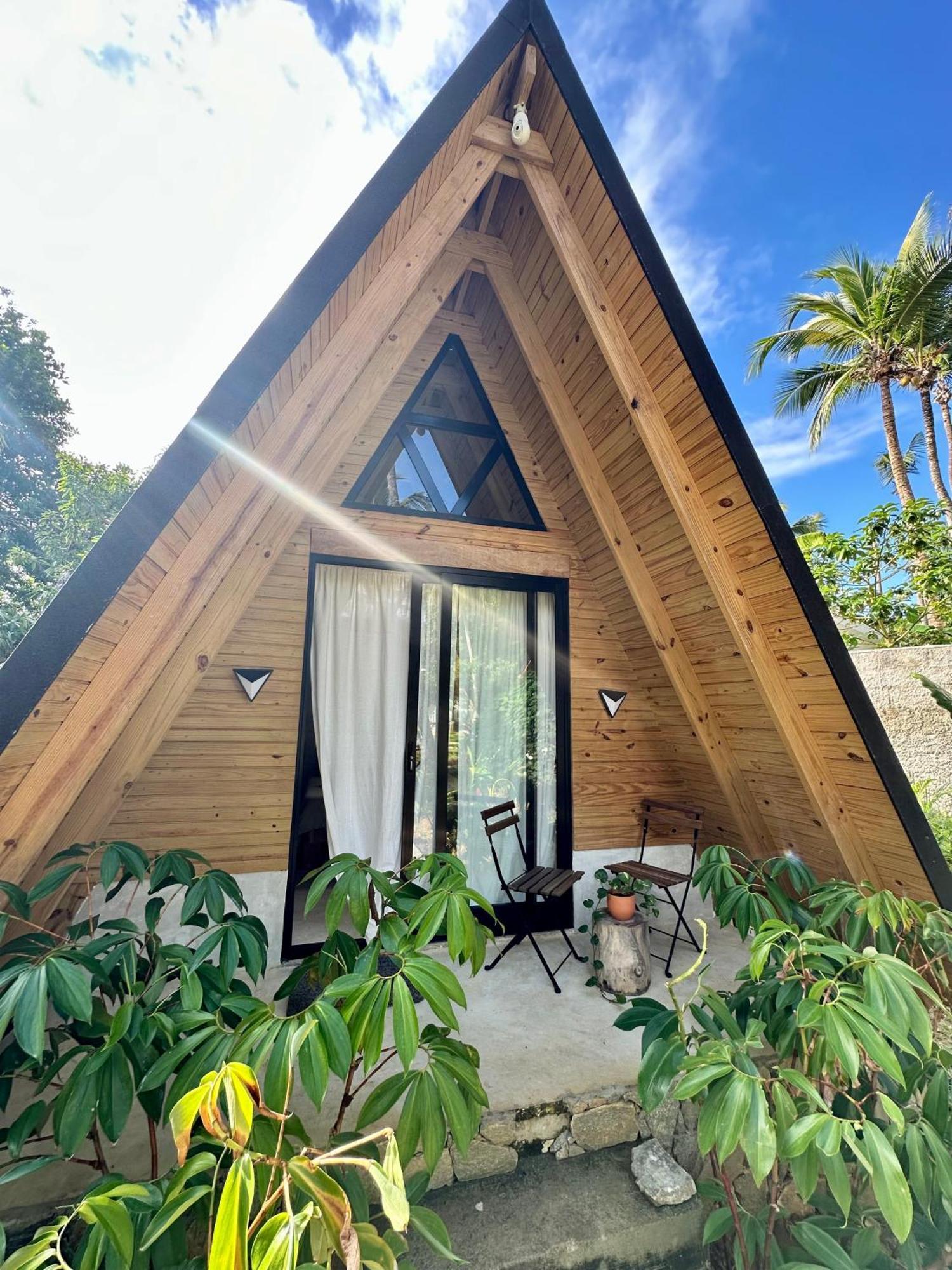 Leisy'S Garden Hostel & Rooms Samana Екстериор снимка