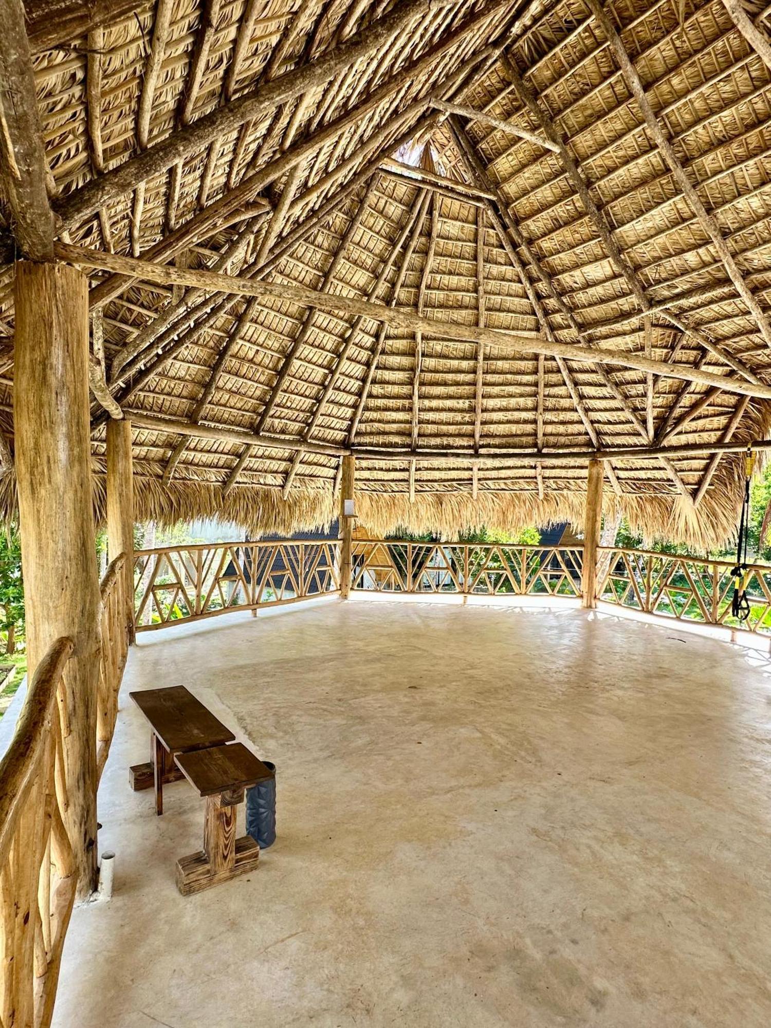 Leisy'S Garden Hostel & Rooms Samana Екстериор снимка